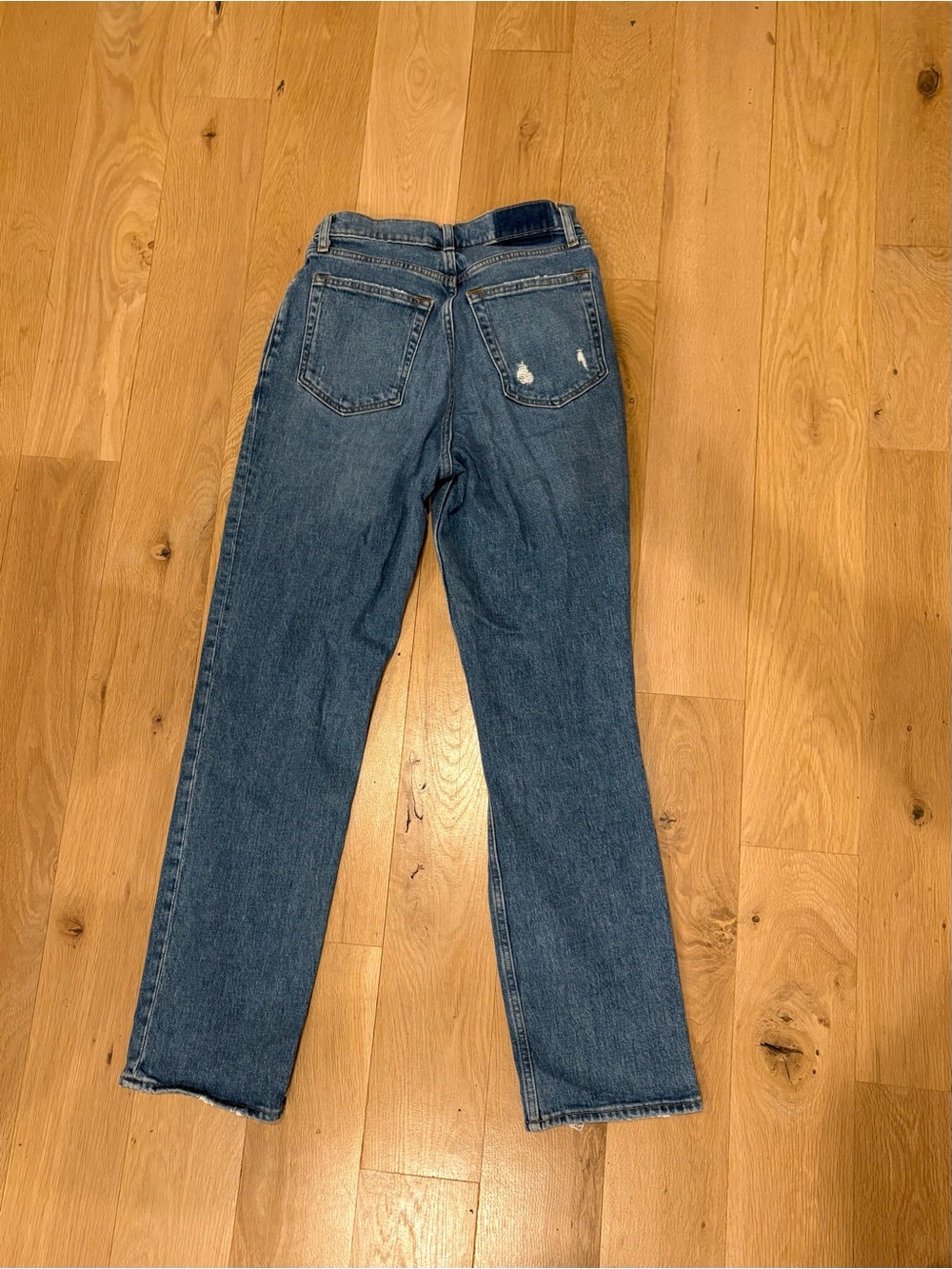 Abercrombie & Fitch Women’s 90s Straight-Leg Ultra High Rise Curve Love Jeans - Picture 3 of 4